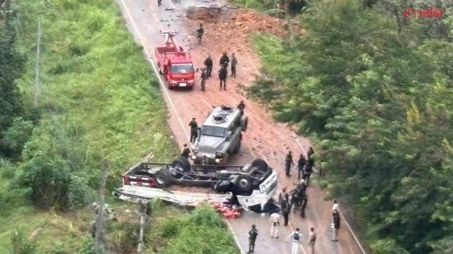 Смертельная засада на конвой безопасности в Наратхивате
