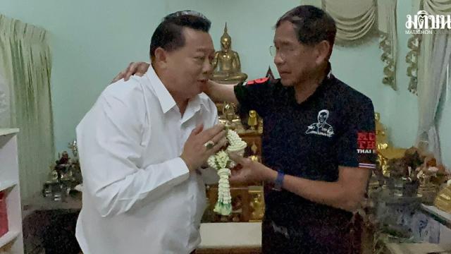Prefeito de Khlong Luang é absolvido em caso judicial e retoma funções