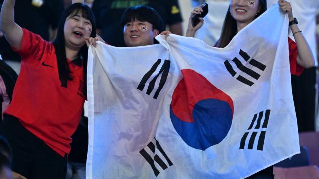 Il Giappone vieta agli atleti sudcoreani di esporre bandiere all'aeroporto di Nagoya