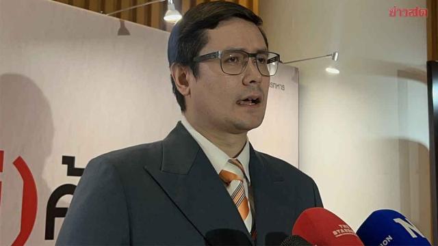Deputado da oposição Rangsiman Rome processará a Comissão Eleitoral