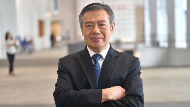 Dr. Supavud Saicheua beleuchtet chronische Probleme der thailändischen Wirtschaft