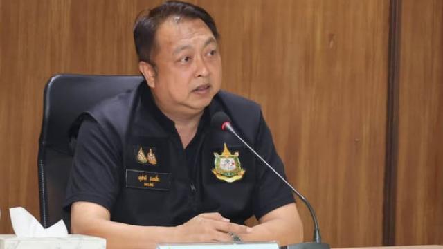 Autoridades tailandesas investigam locais de resíduos químicos e eletrônicos em Phanat Nikhom