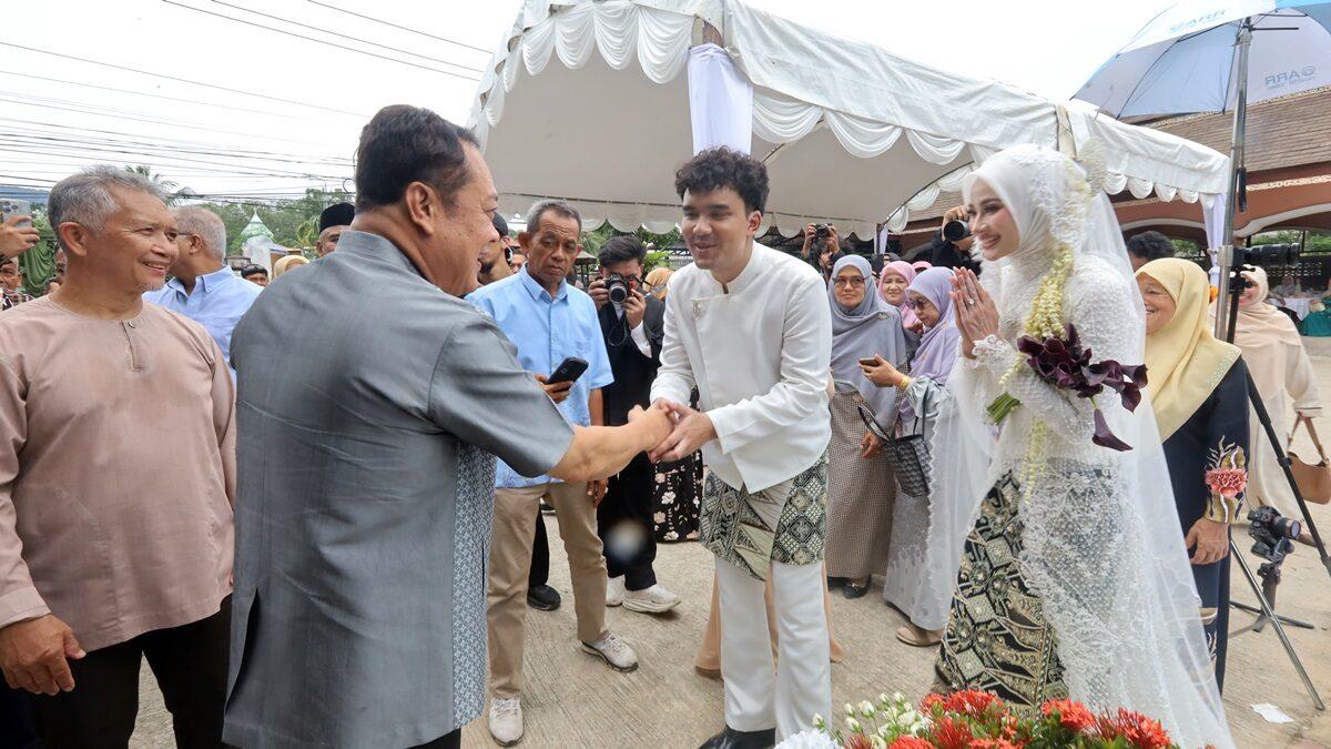 Grande raduno a Narathiwat per un matrimonio e un caso giudiziario in corso