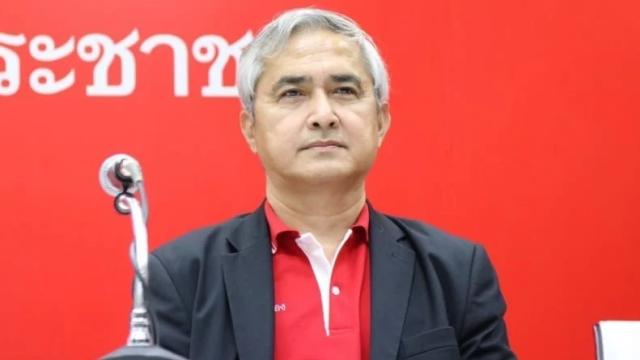 Deputato del Pheu Thai critica il partito di opposizione