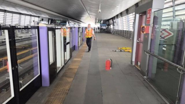 Fire Reported on MRT Tracks at Tao Poon Station