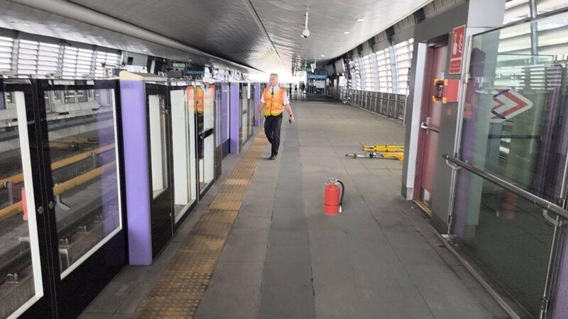 Fire Reported on MRT Tracks at Tao Poon Station