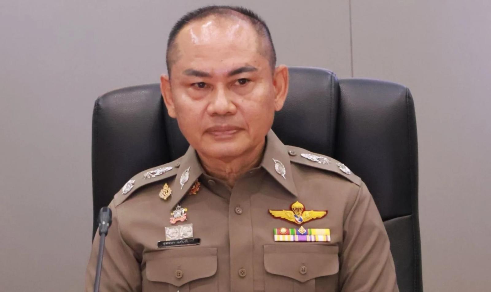 Chefe da polícia de Chiang Mai suspende comandante da estação de Chang Phueak após operação contra jogo ilegal