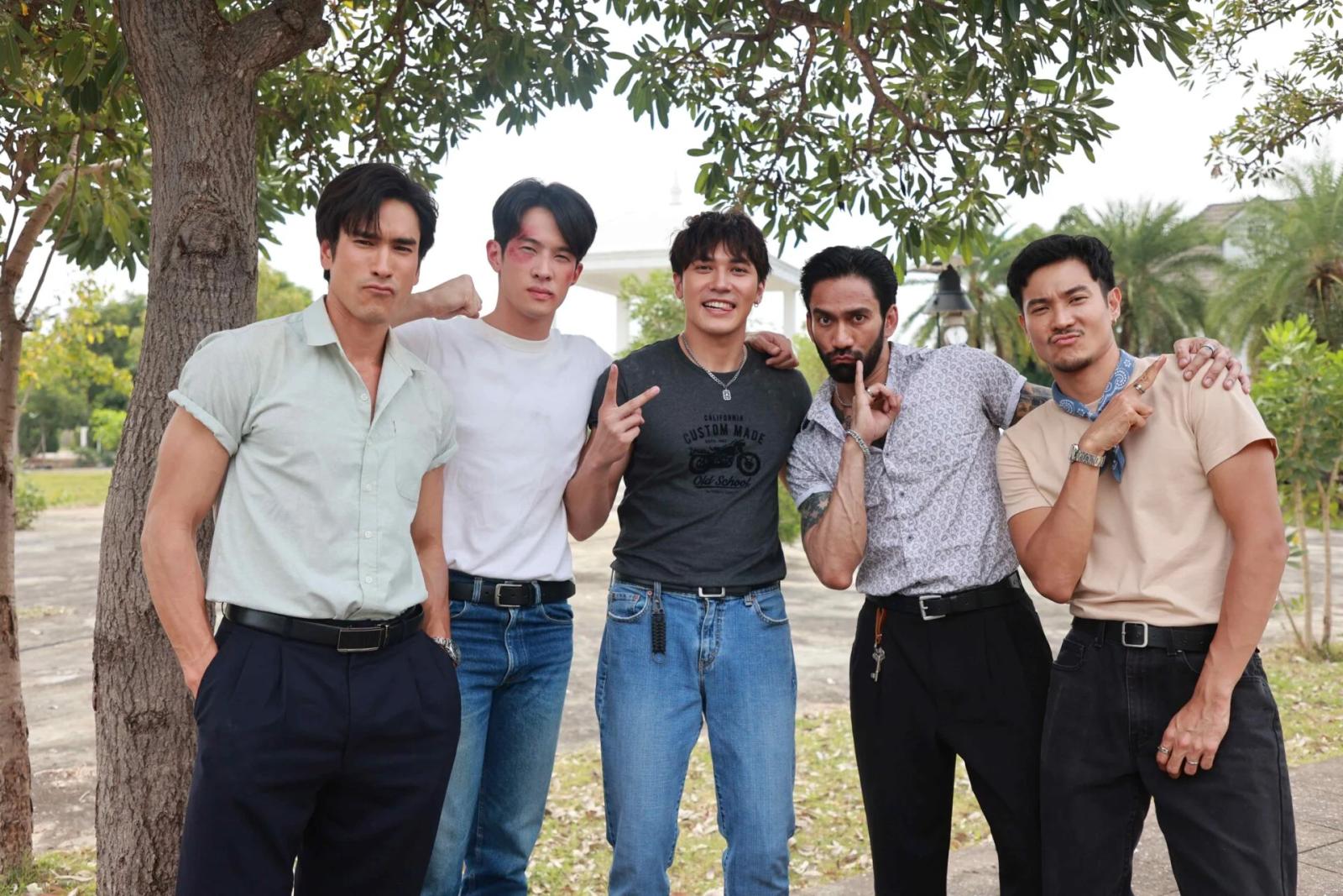 Thai Drama 'Song Hua Jai' Features High-Stakes Action at Lumpinee Stadium