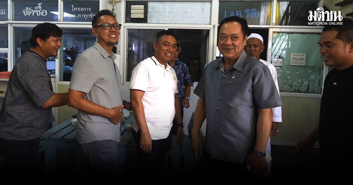 Minister Tawee besucht Songkhla, um das Wachstum lokaler Unternehmen zu unterstützen