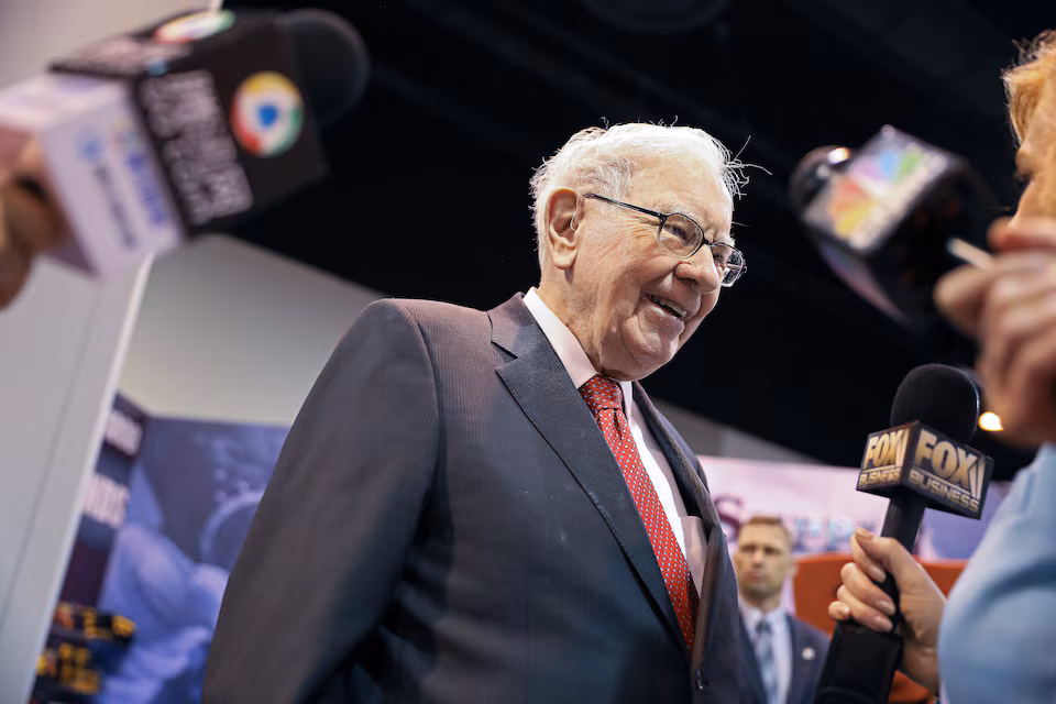 Warren Buffett tritt als Vorsitzender von Berkshire Hathaway zurück