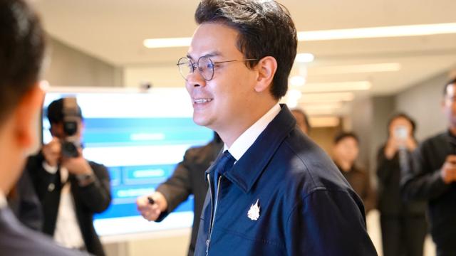 Minister ChaiChonok äußert sich zur Prüfung des TH-AI Passport-Projekts