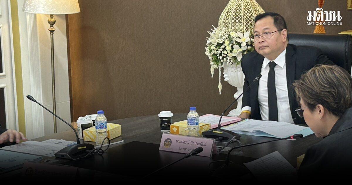 Pakorn discute de la consolidation de la paix et d'une éventuelle loi d'amnistie