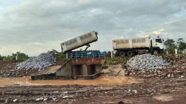 Water Resource Department Inspects Wang Duean Ha Reservoir Maintenance