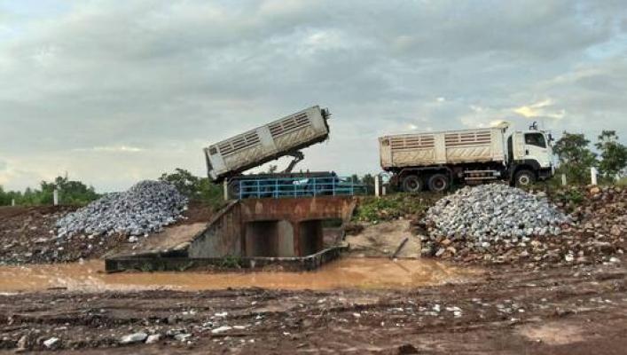 Water Resource Department Inspects Wang Duean Ha Reservoir Maintenance