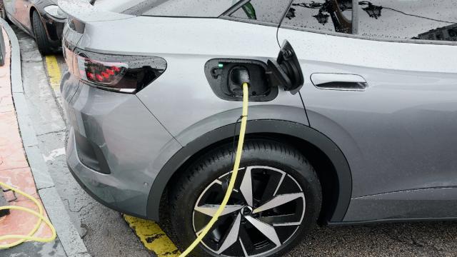 EV Maintenance Costs and Rainy Season Risks in Thailand