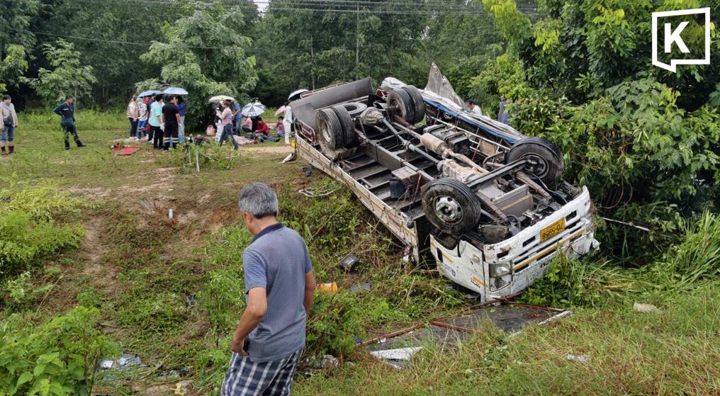 11 Injured in Worker Transport Truck Accident in Chonburi