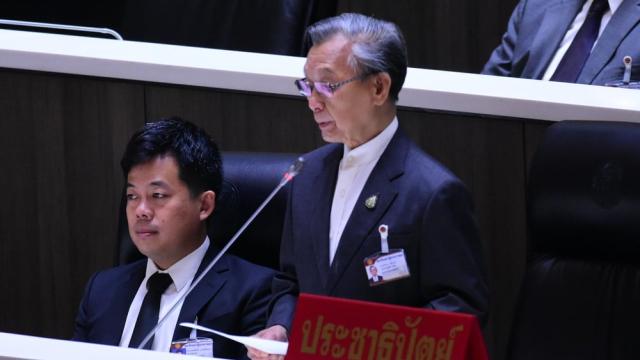 Chuan Leekpai kritisiert Innenministerium wegen Skandal bei lokalen Prüfungen