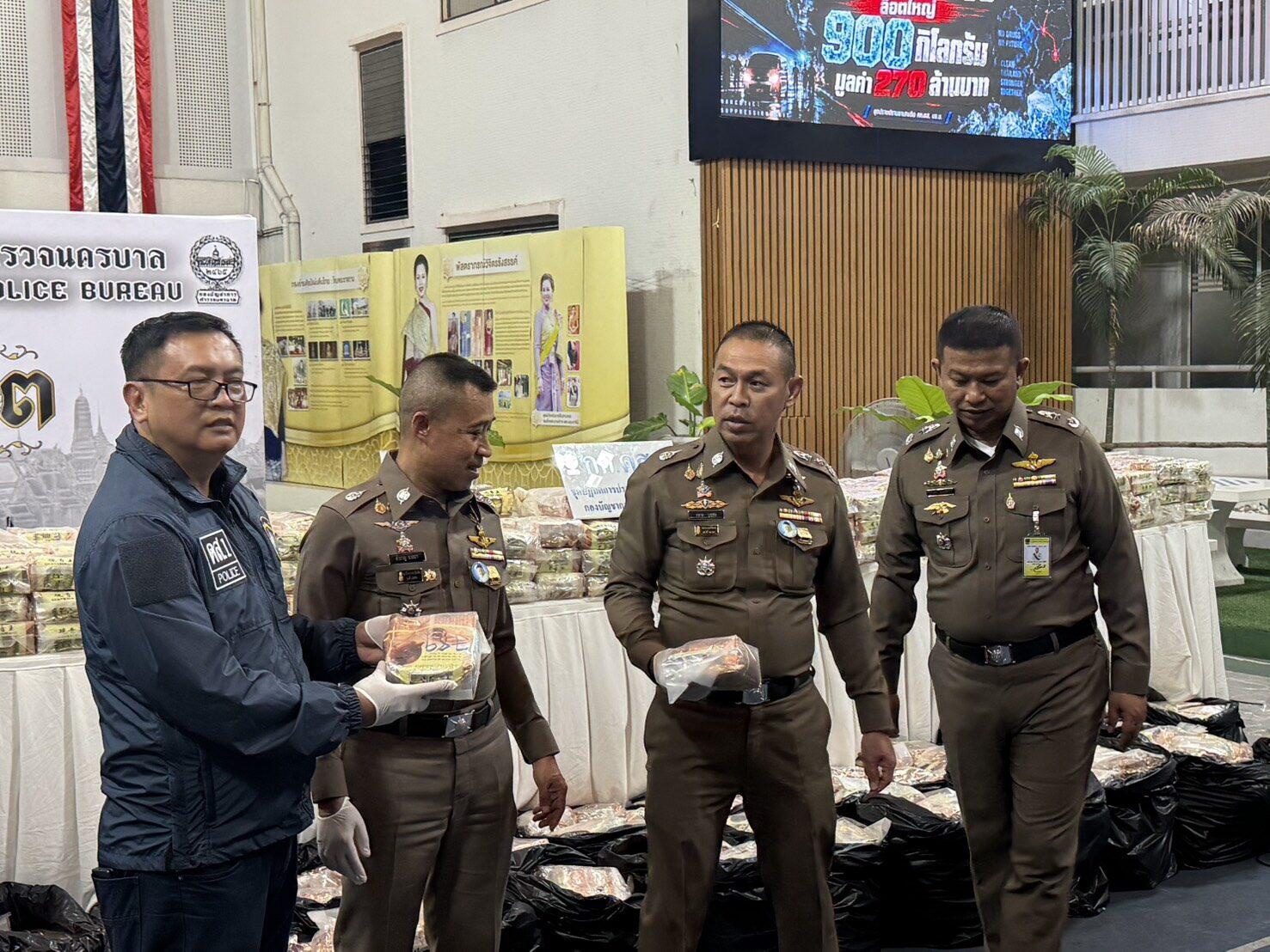 Saisie de méthamphétamine d'une valeur de 270 millions de bahts à Lopburi
