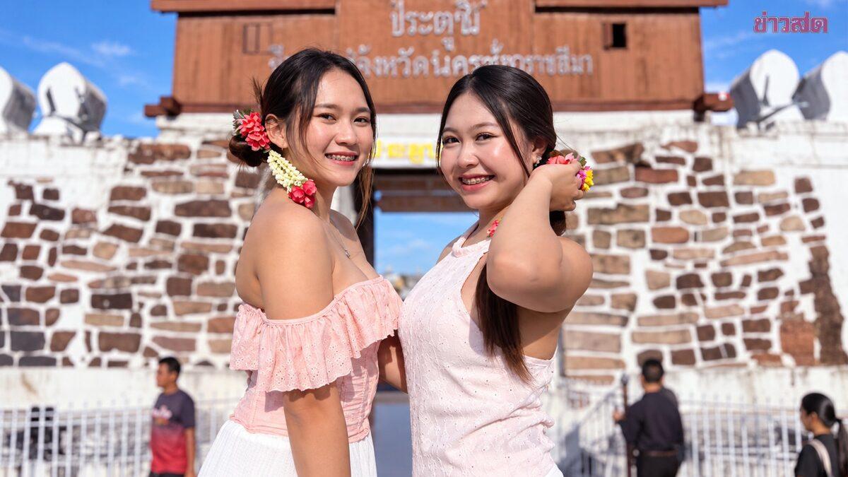 Traditional 'Malai Ratklao' Hair Accessories Spark Fashion Trend in Korat