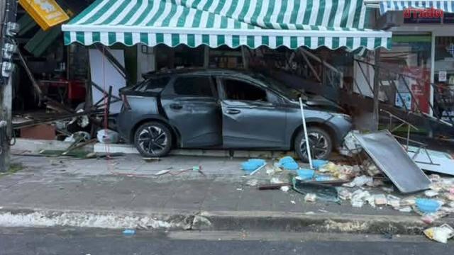 Fatal Car Accident Near Phuket International Airport