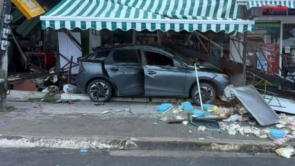 Fatal Car Accident Near Phuket International Airport