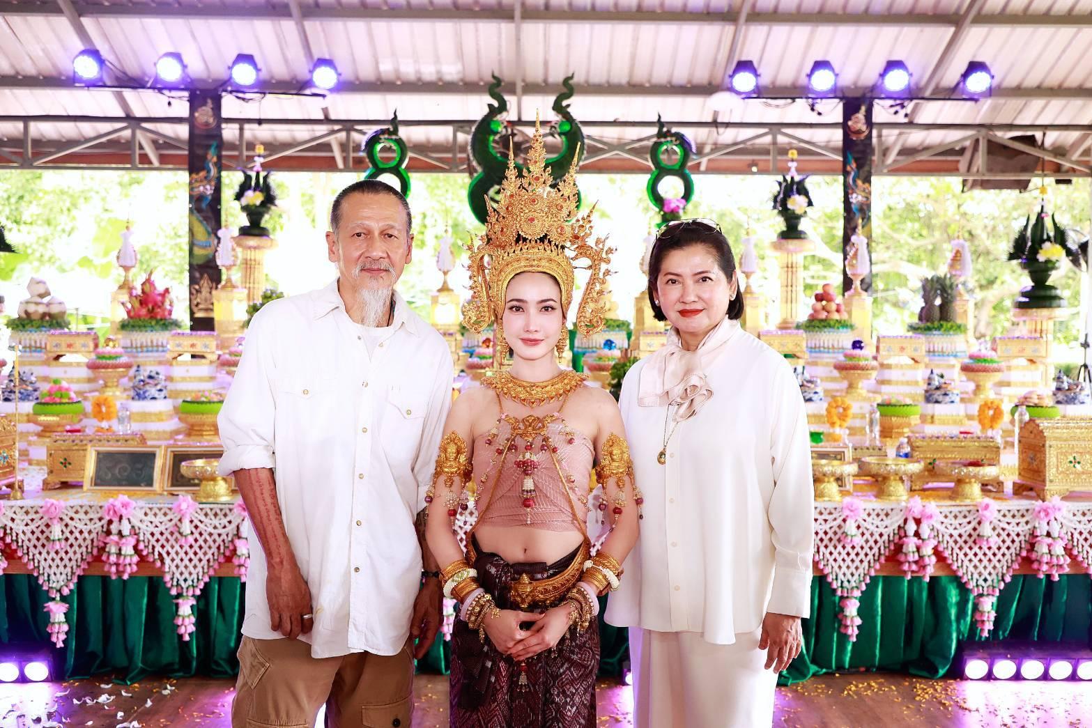 Taew Natapohn Performs Ritual at Kham Chanod for 'Nakee 3' Film