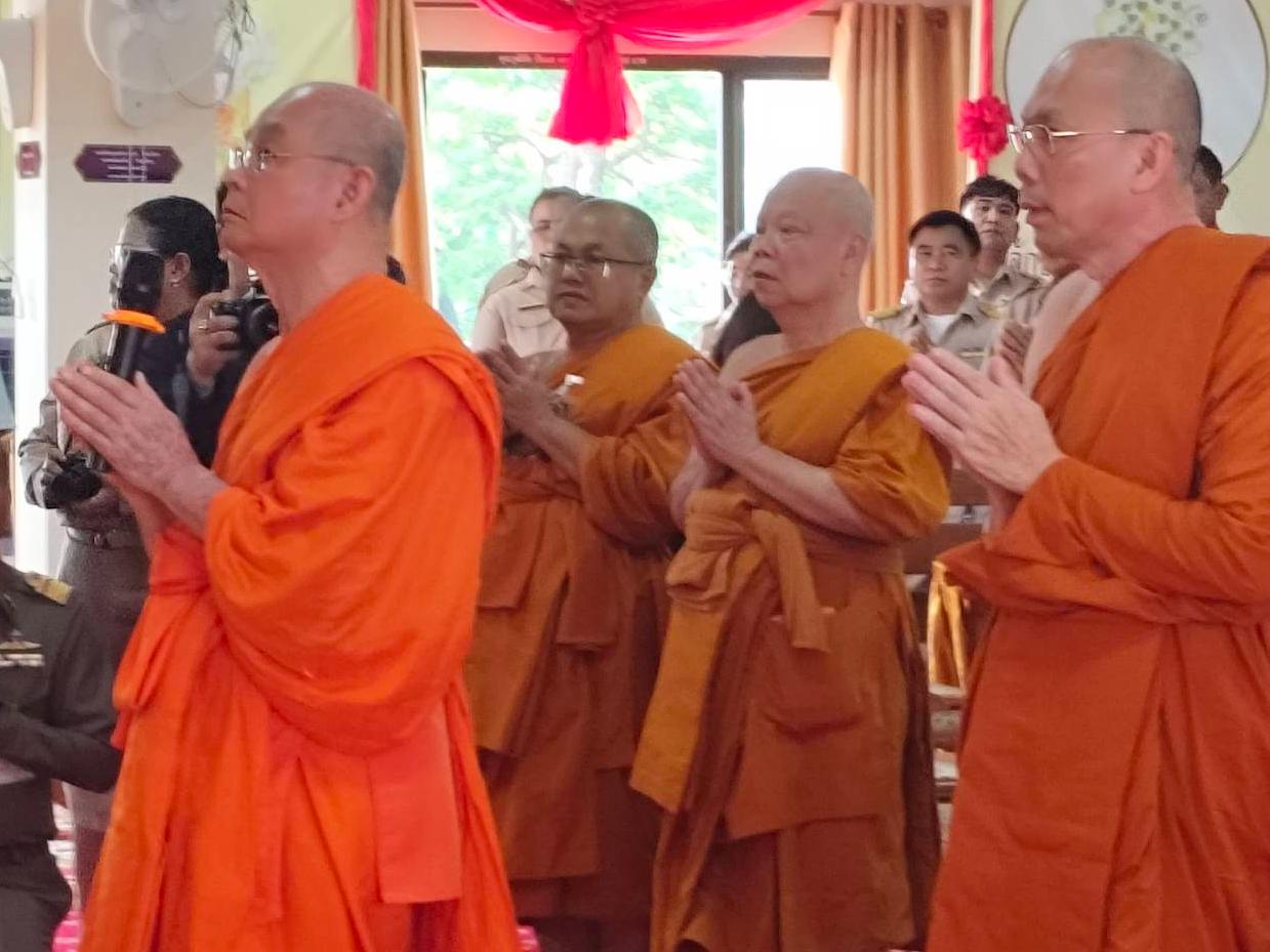 ‘Five Precepts Village’ Committee Visits Thai Phuan Community in Saraburi
