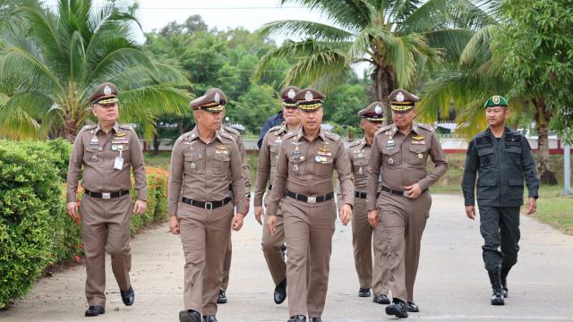 Senior Police Official Visits Yala to Boost Morale and Operational Readiness