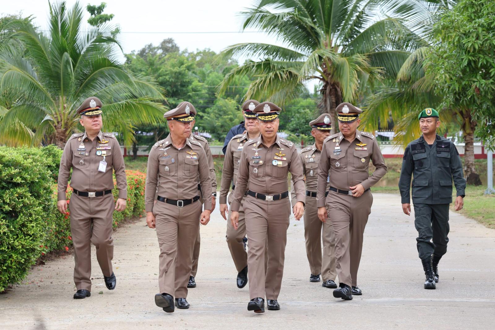 Senior Police Official Visits Yala to Boost Morale and Operational Readiness