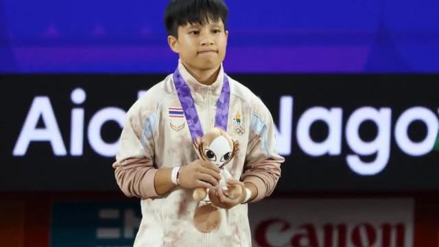 Suradwatthana Khambao Secures Bronze in 53kg Weightlifting