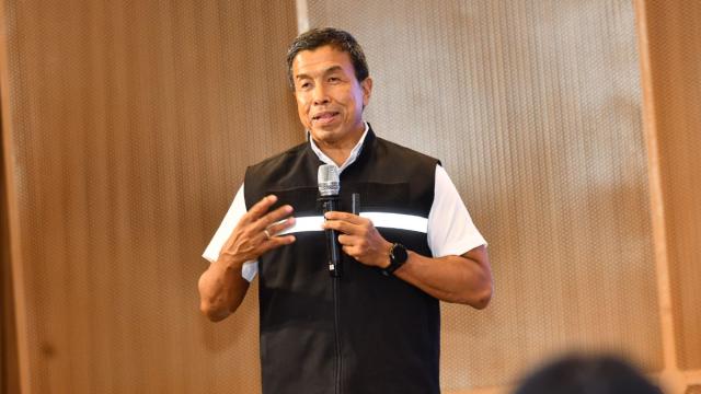 Bangkok Governor Promotes Cycling to Improve Urban Connectivity