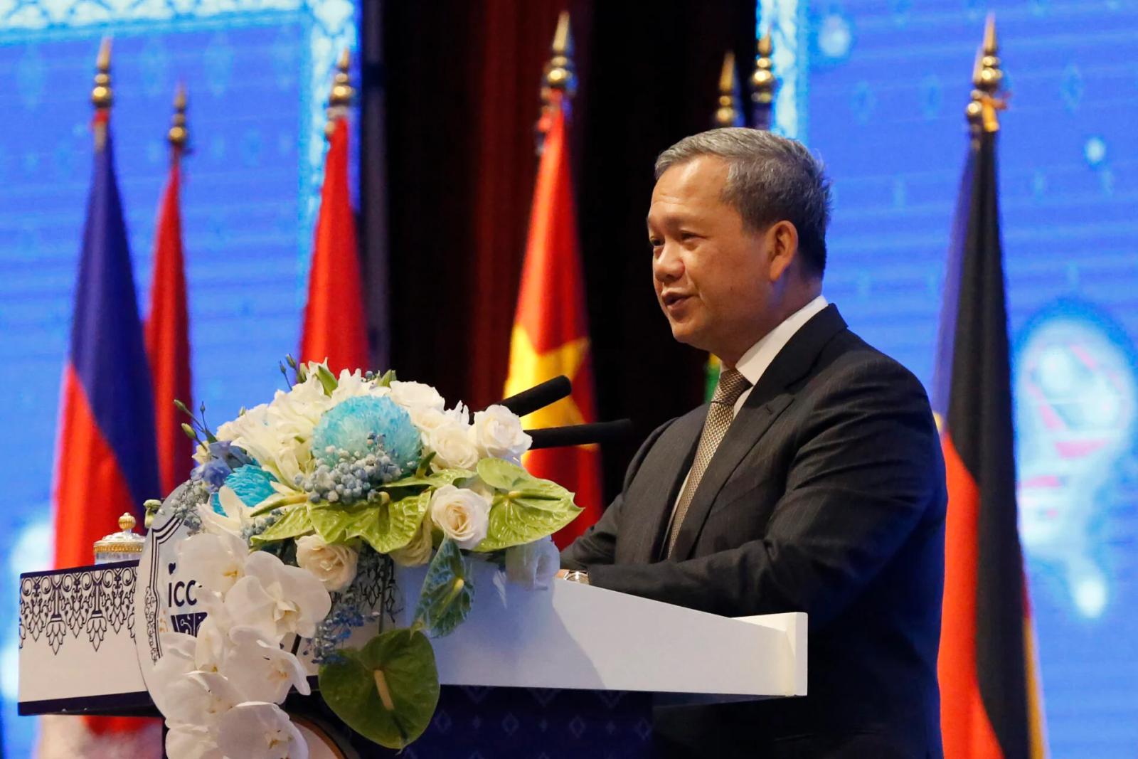 Le Premier ministre cambodgien déclare que le pays ne sera pas un refuge pour les réseaux d'escroquerie