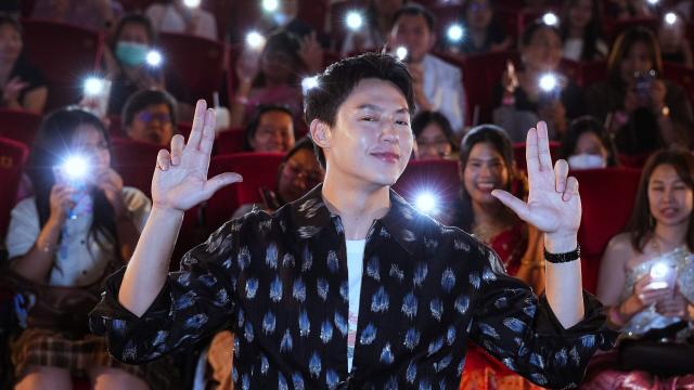 Schauspieler Prin 'Mark' Suparat veranstaltet herzliche Wohltätigkeitsveranstaltung für Schüler aus abgelegenen Gebieten
