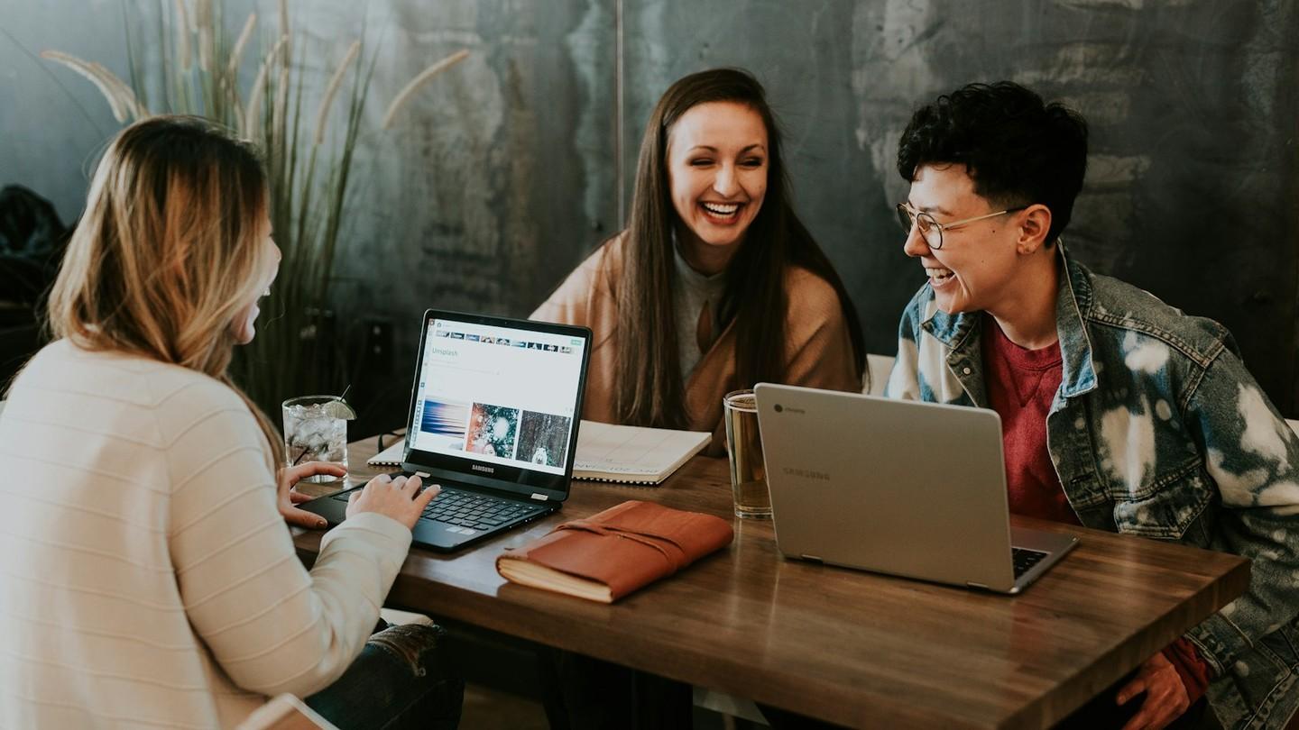 Cultural interaction and learning Thai language transforming expat daily integration