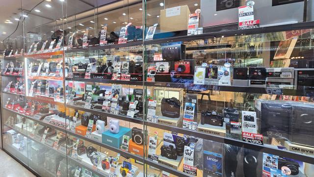 Kodak Surpasses Canon to Lead Japanese Camera Market