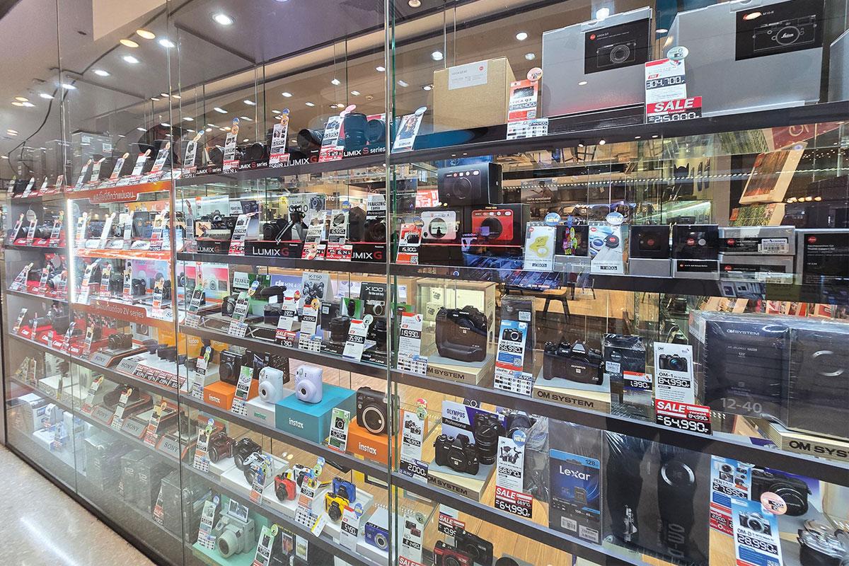 Kodak Surpasses Canon to Lead Japanese Camera Market