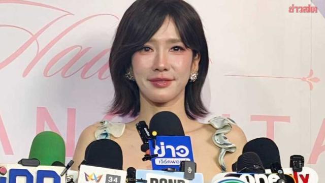 Superstar Aum Patchrapa Addresses Viral Fan Interaction at CentralWorld Event