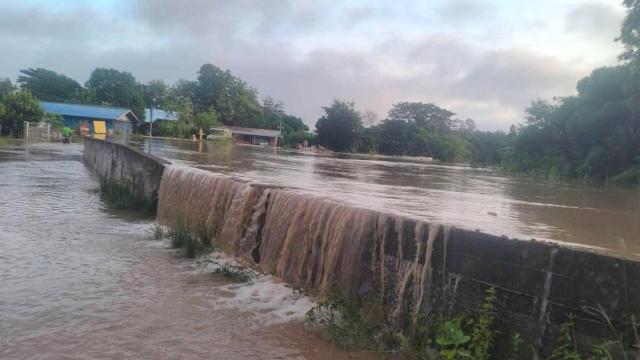 Flash Floods Trigger Yellow Alert Across Seven Districts in Phichit