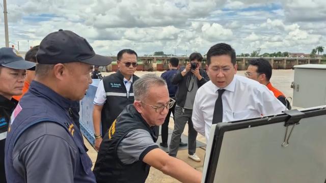 Authorities Respond to Floating Pier Incident in Chai Nat