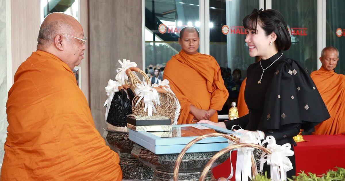 Chao Khun Phra Sineenat Presides Over 'Dhamma Nava Wang' Ceremony