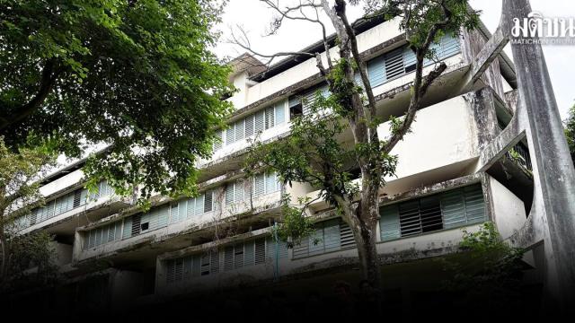 Chiang Mai University Students Hold Ceremony to Protect Historic Dormitory