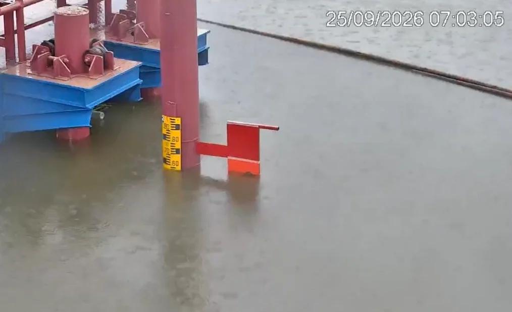 Rangsit gibt 'Orange Flag'-Hochwasserwarnung heraus, da der Kanalpegel steigt
