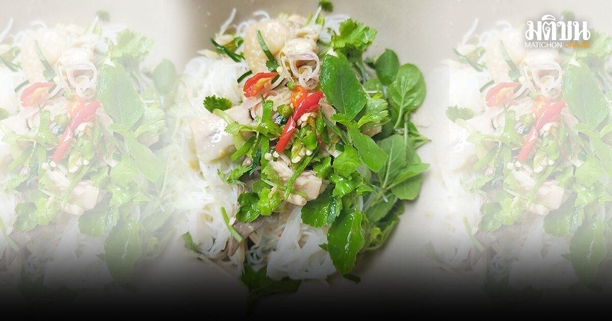 Erkundung der thailändischen kulinarischen Fusion: Das Konzept der 'würzigen trockenen Hähnchennudeln'