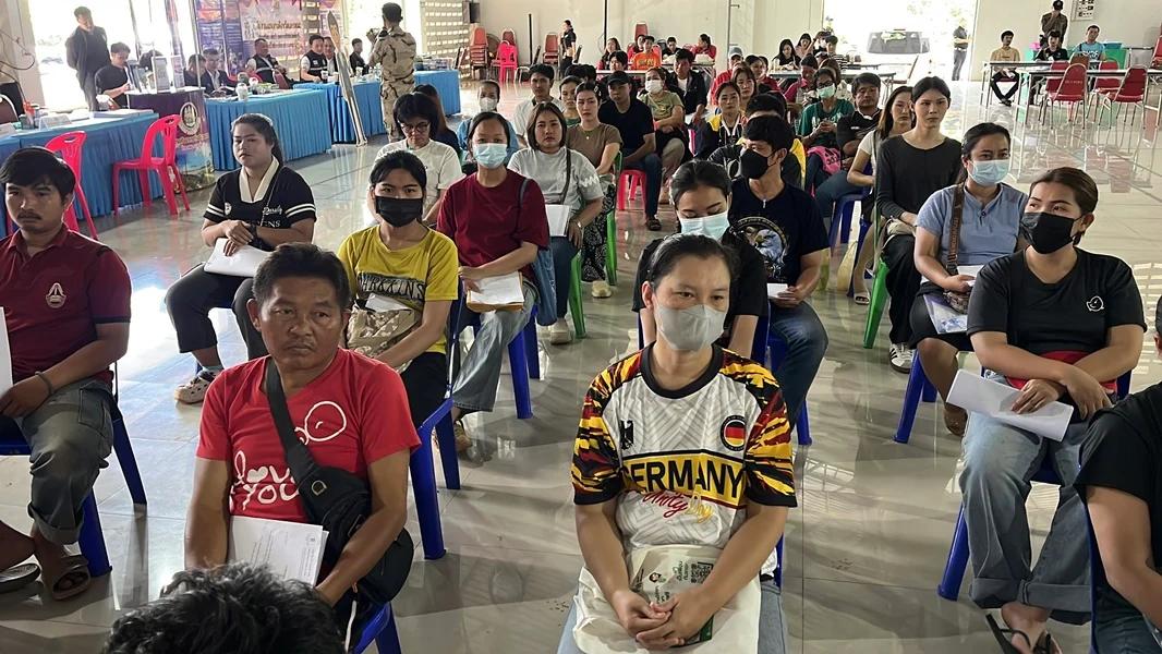 Fermeture d'une usine de céramique à Nakhon Phanom : 252 employés sans salaire