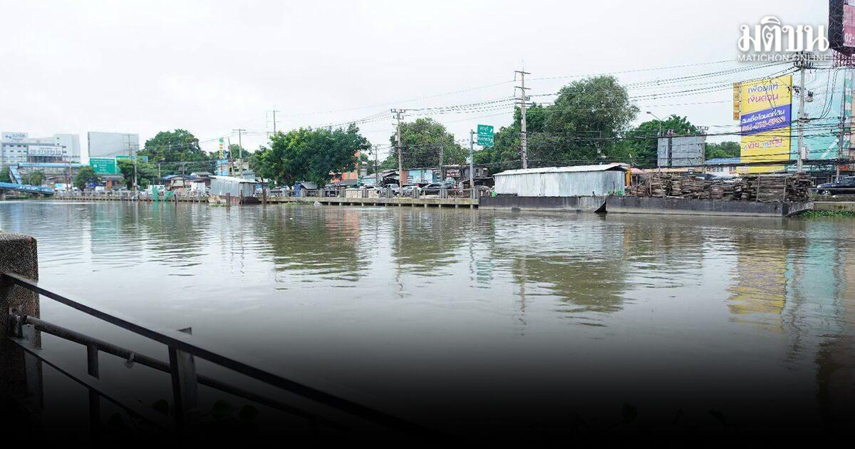 Rangsit iza bandera roja mientras los niveles de agua alcanzan los 1,81 metros