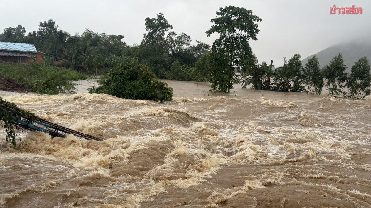 Des inondations sévères isolent des communautés à Chachoengsao