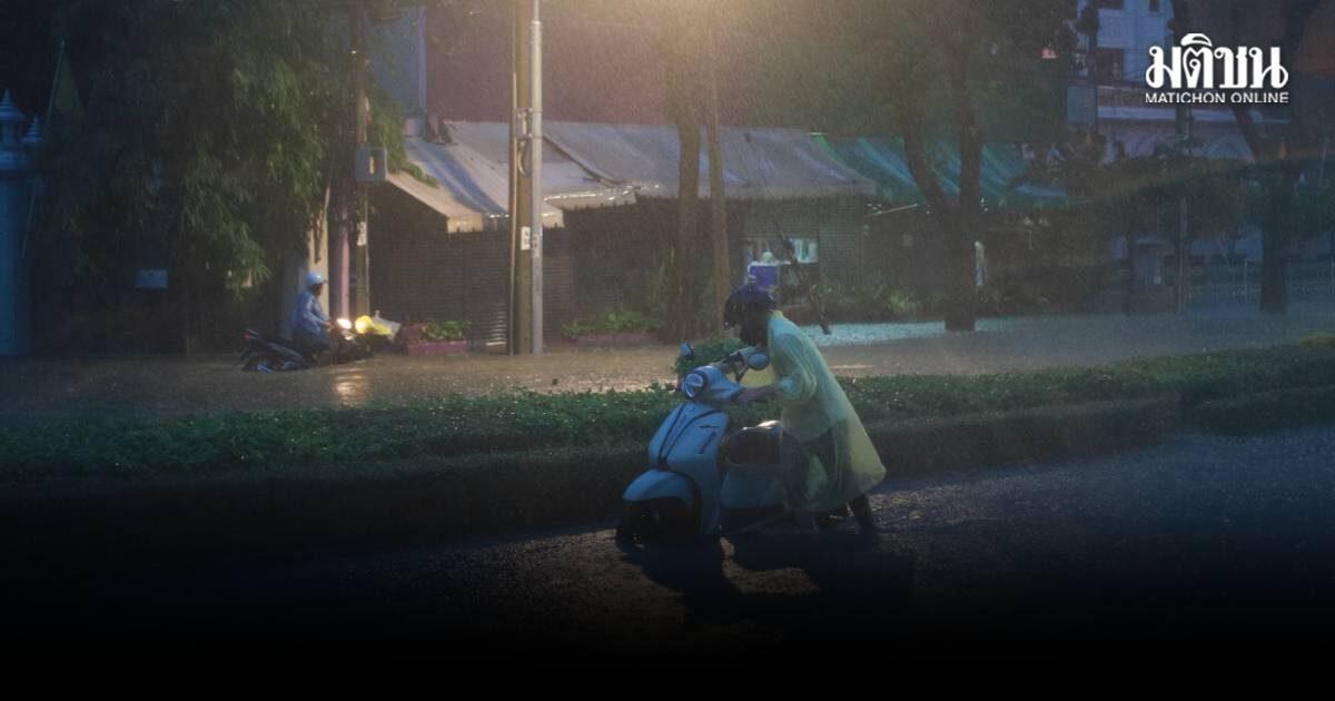 Des inondations sévères touchent sept routes principales de Bangkok