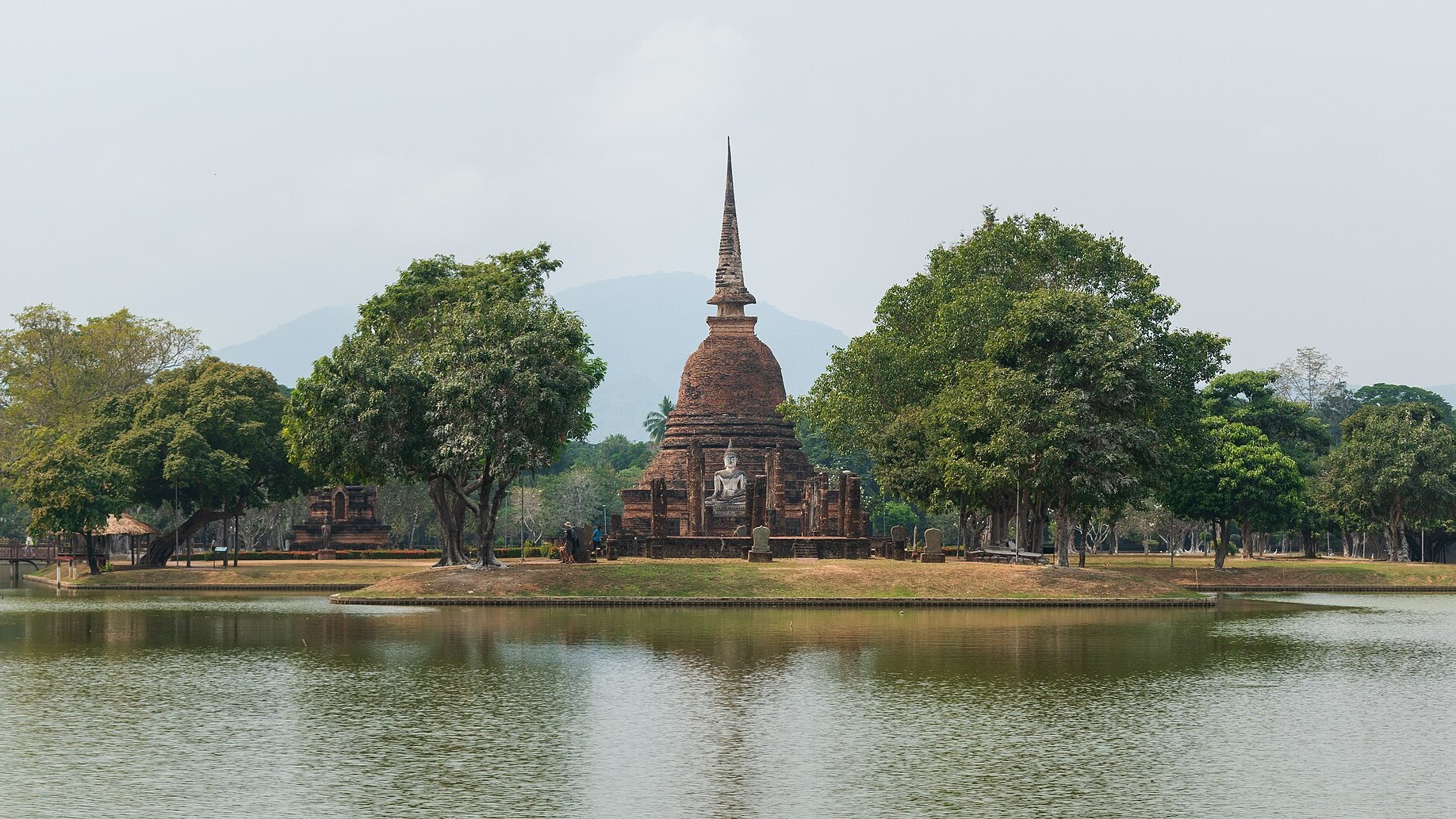 Sukhothai Historical Park (Wat Mahathat & Wat Si Chum)