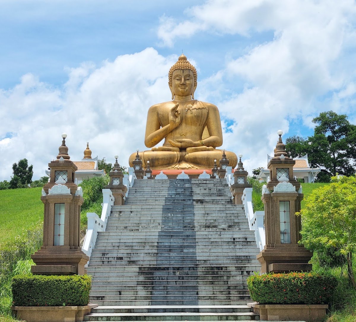 Khao Kong Religious Park (Phra Phuttha Thaksin Ming Mongkol)