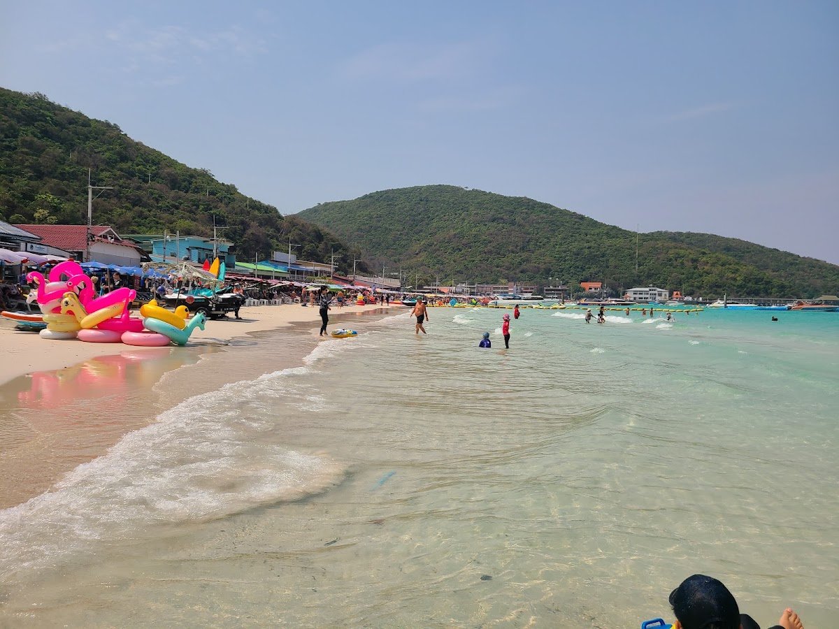 Ta Waen Beach & Windmill Island Viewpoint